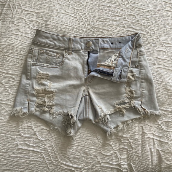 American Eagle Outfitters Pants - Mid rise light wash jean shorts